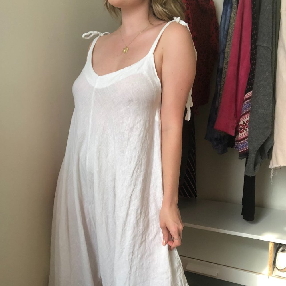 Chic Linen Flowy Jumpsuit!